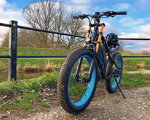 XF900 Cycliseme et littérature