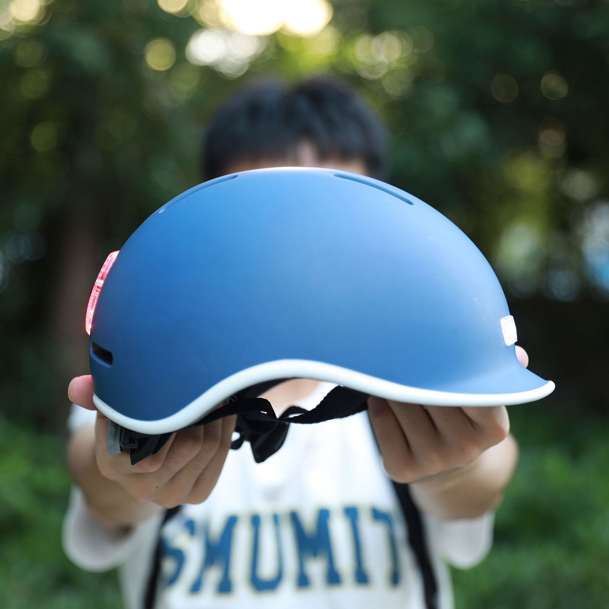 Casque élégant avec lumière