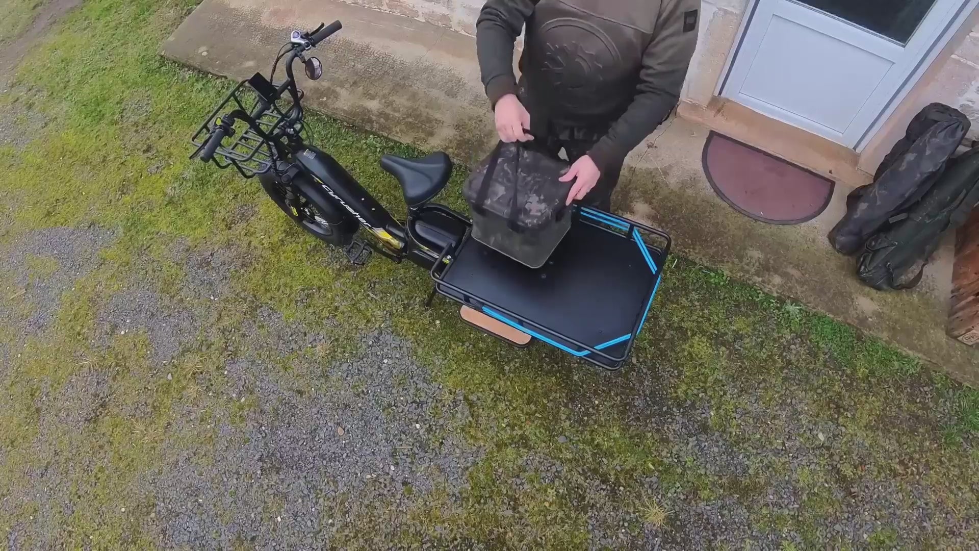 Charger la vidéo: 
